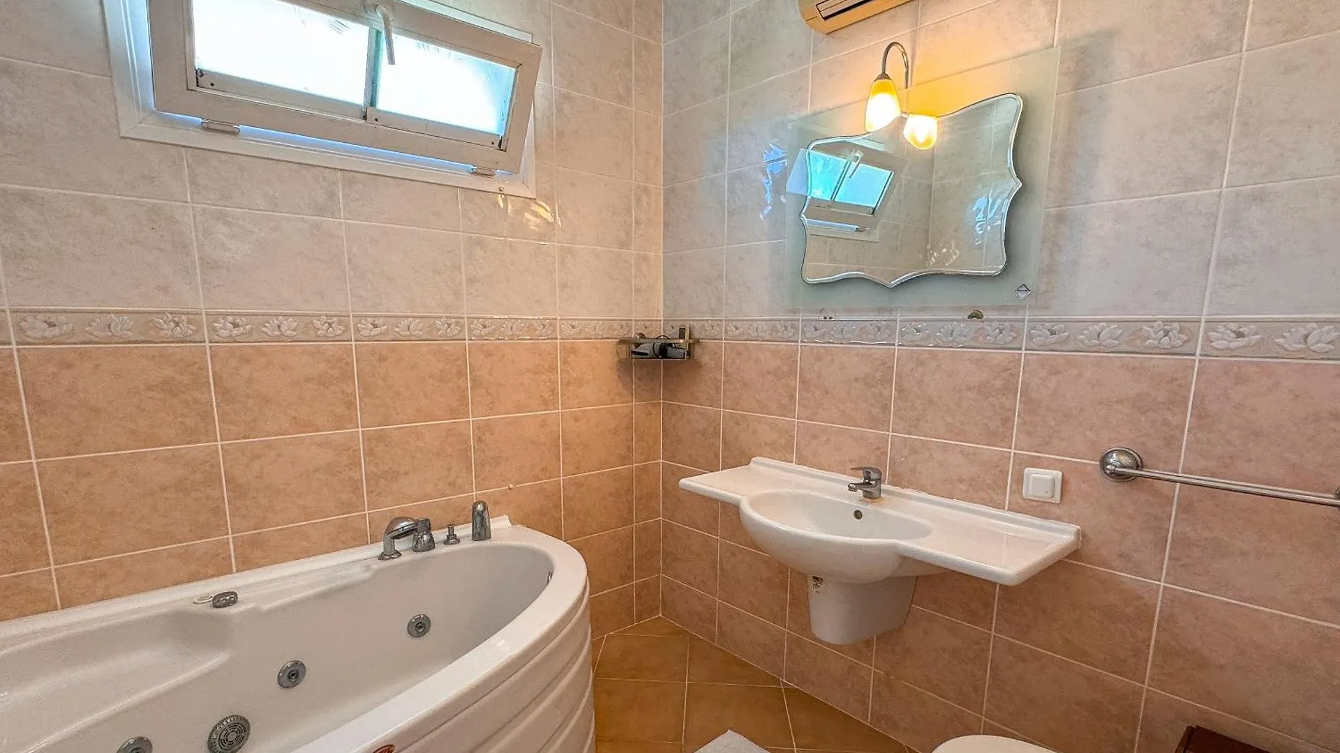 Villa Elma Kusadasi 0*,